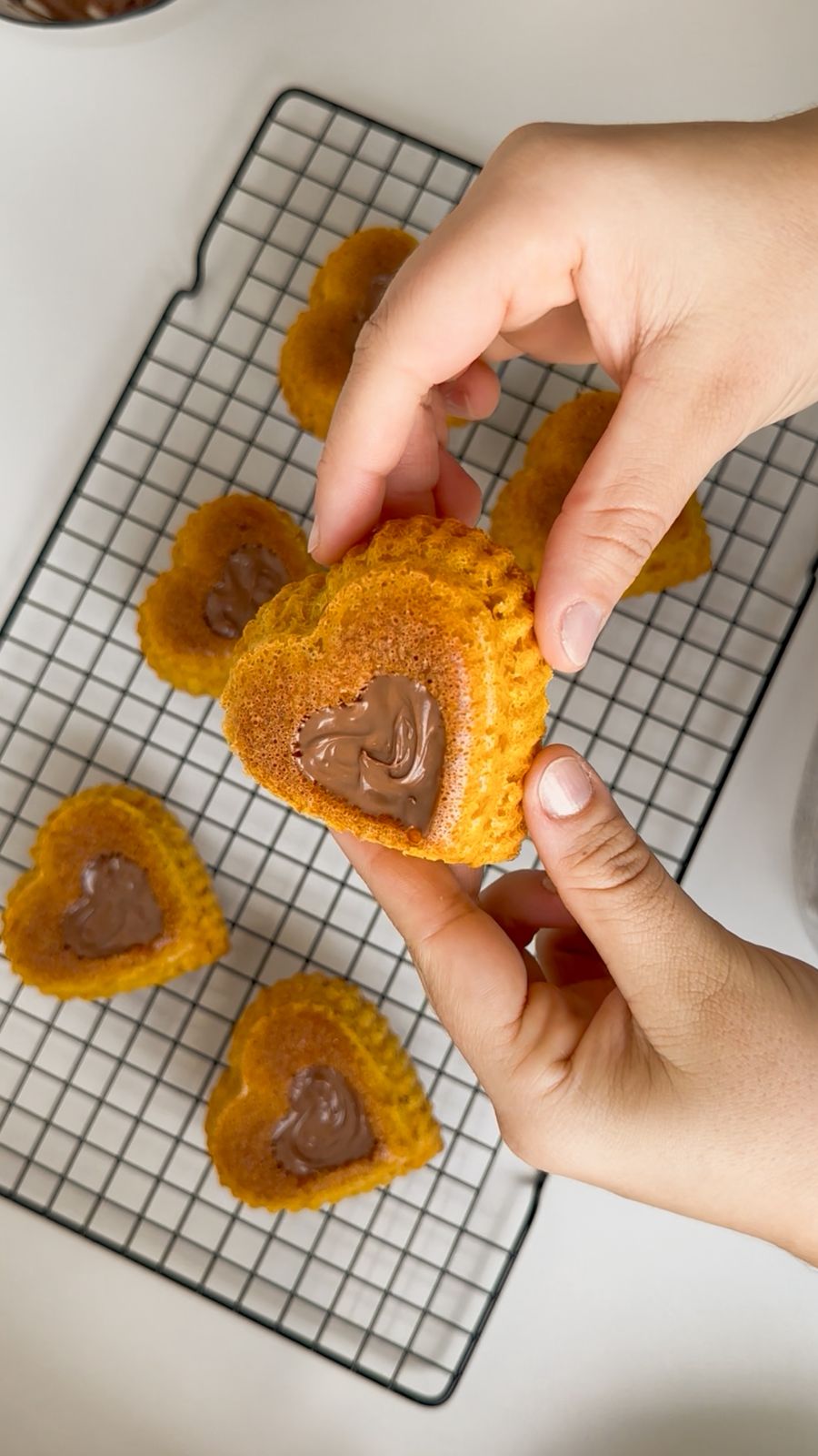 Forma de Silicone Coração – 6 Cavidades para Bolinhos e Lanches Criativos