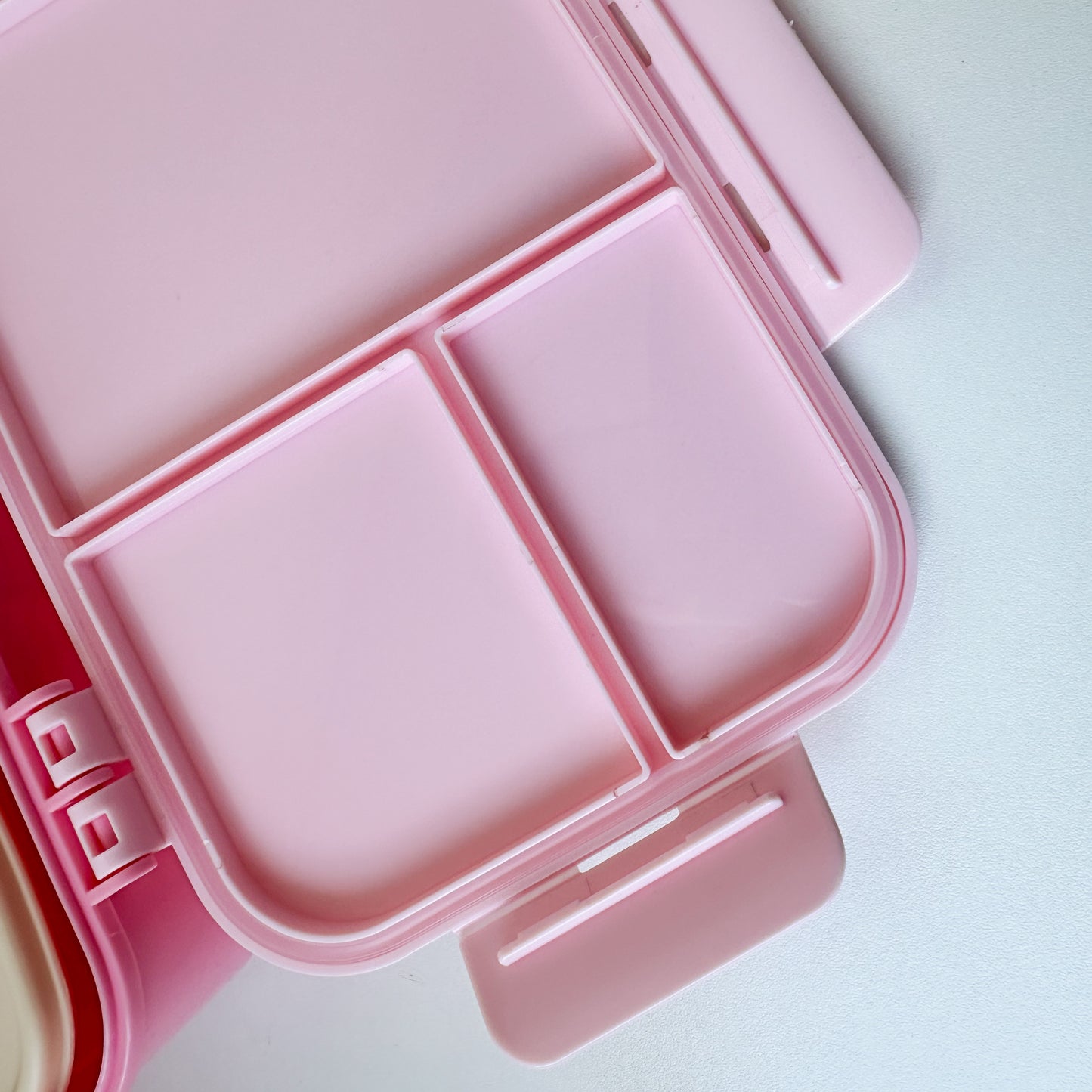 Lancheira Infantil com 3 Divisórias – 1,2L