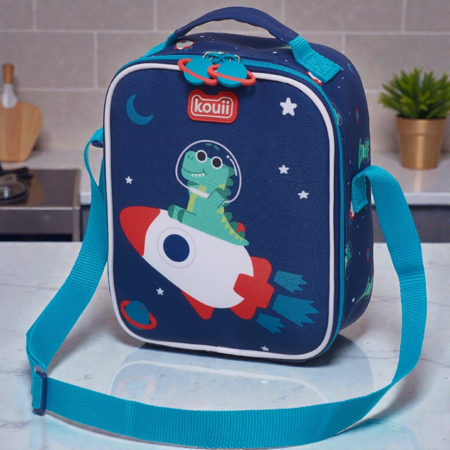 Lancheira Térmica Infantil Kouii – Várias Estampas | Alça Ajustável | Térmica e Leve