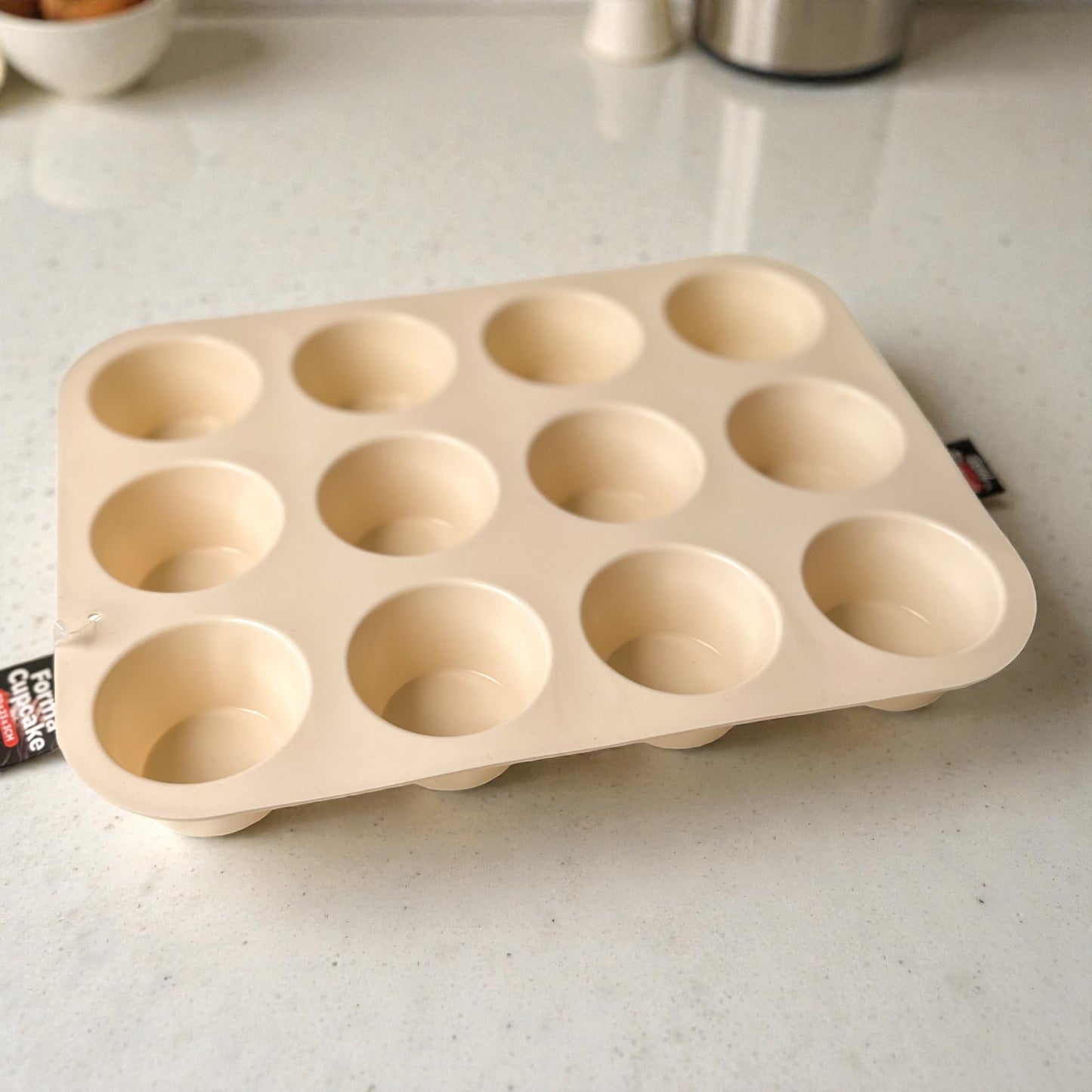 Forma de Silicone para Muffins e Bolinhos – 12 Cavidades