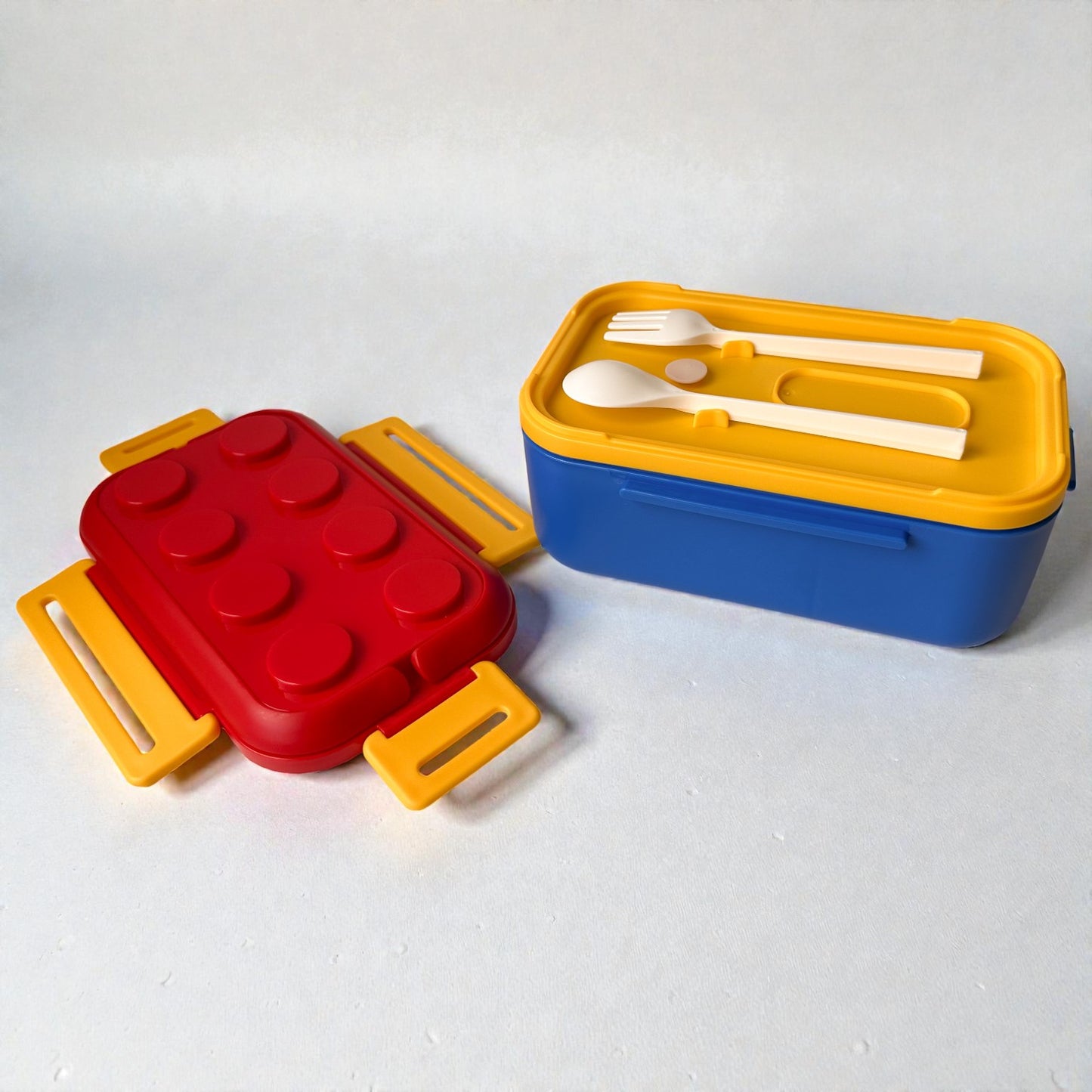 Lancheira Infantil com Divisórias e Talheres – Estilo Blocos, Colorida e Prática para o Dia a Dia