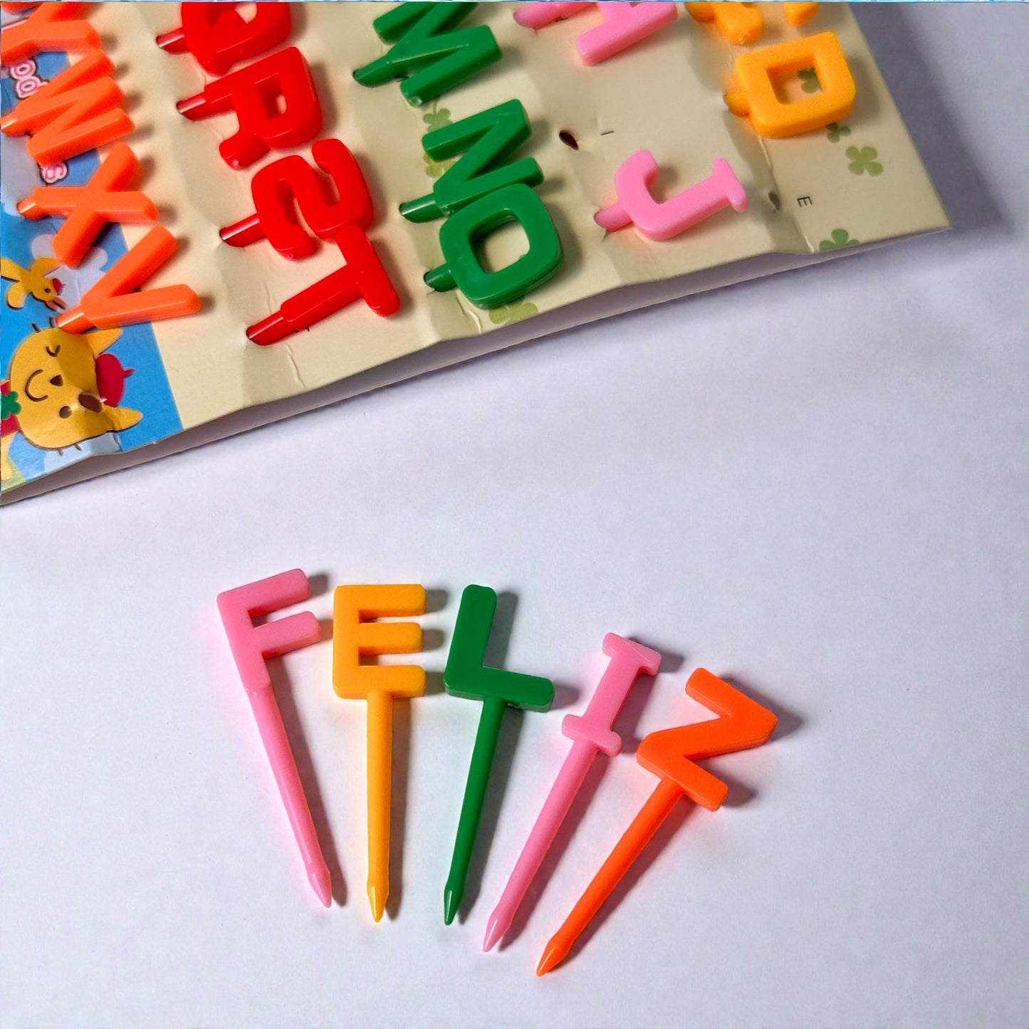 Palitos Decorativos Alfabeto – Letras A a Z | Kit com 26 Unidades para Lancheiras Infantis