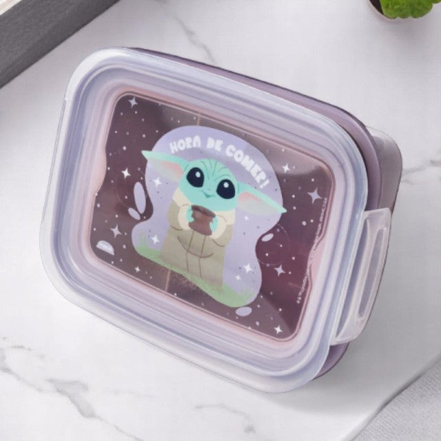 Lancheira Infantil Baby Yoda Lilás - 630ml | Com Tampa Decorada e Divisória Removível