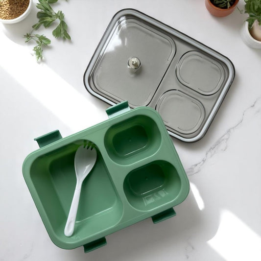 Lancheira com Divisórias travas lateral, acompanha talher.