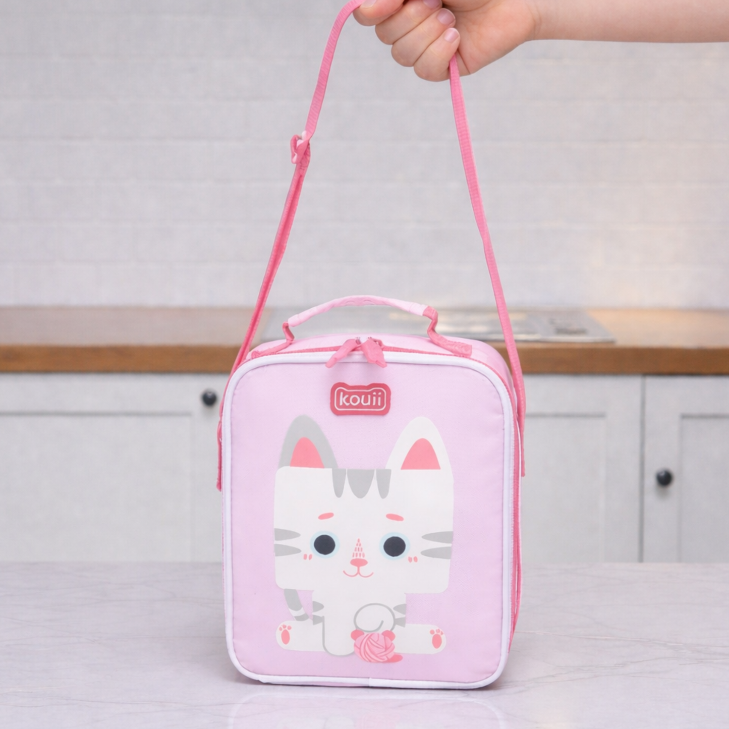 Lancheira Térmica Infantil Kouii – Várias Estampas | Alça Ajustável | Térmica e Leve